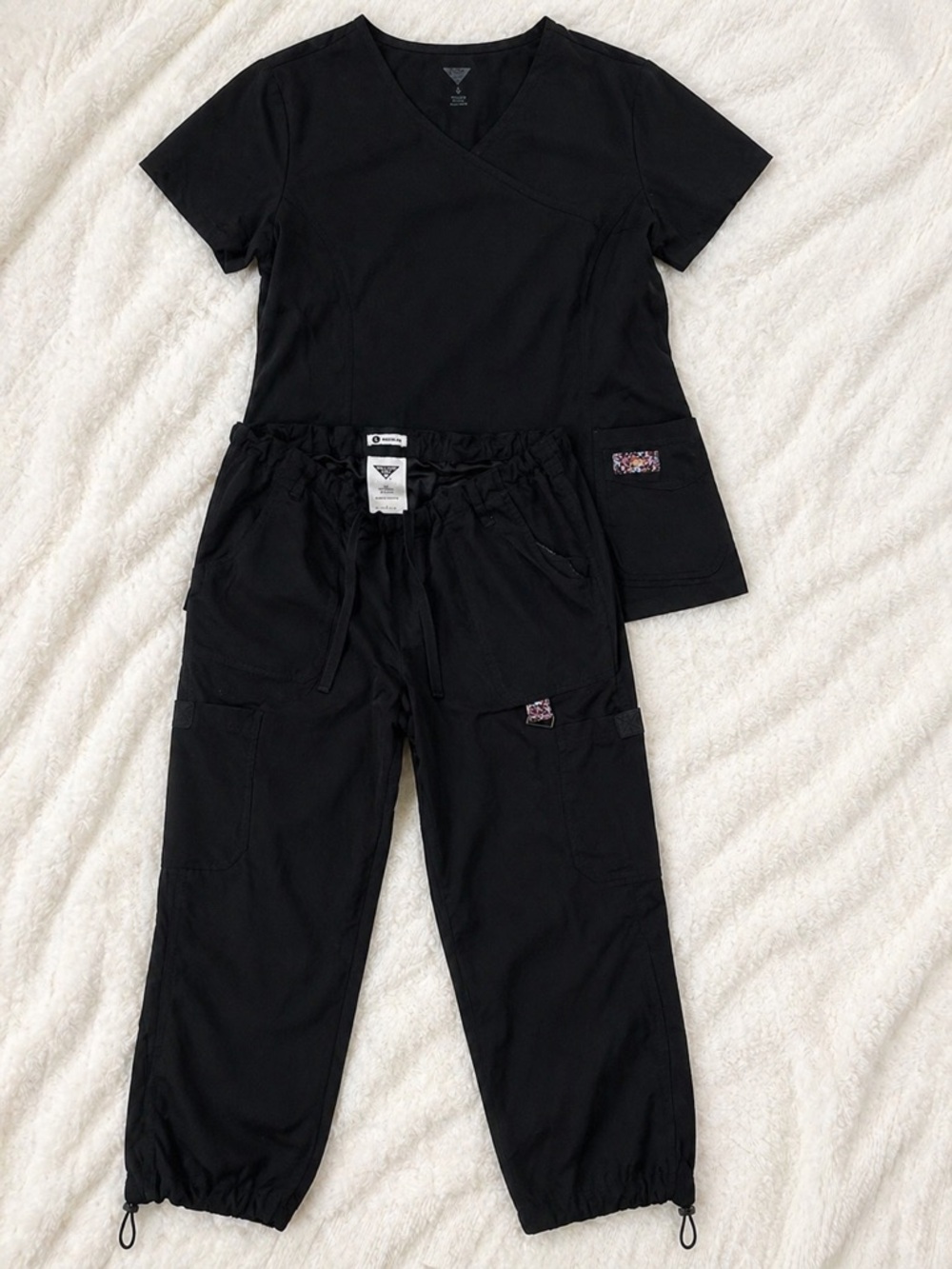 Black Scrub Set – V-Neck Top & Drawstring Cargo Pants | Matching Uniform Set